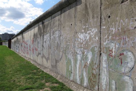 The 30th Anniversary Of the Fall Of the Berlin Wall | Noon Edition ...