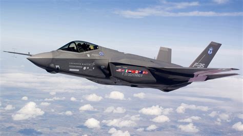 Mỹ tiến tới bán 50 máy bay chiến đấu F-35 cho UAE | VOV.VN