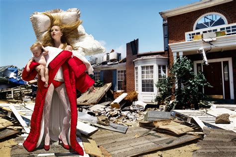 Colori e celebrità: le irriverenti opere fotografiche di David LaChapelle