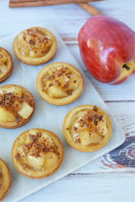 Pumpkin Pie Squares Recipe for Larger Crowds -A Magical Mess