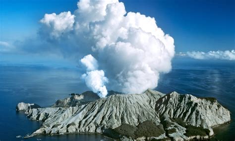 Why White Island erupted and why there was no warning - Australian ...