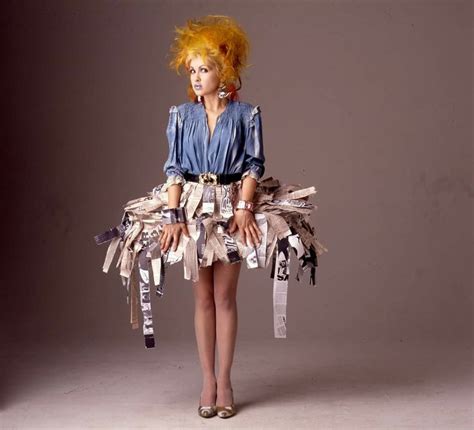 Cyndi Lauper es una cantautora, multiinstrumentista, actriz, filántropa ...