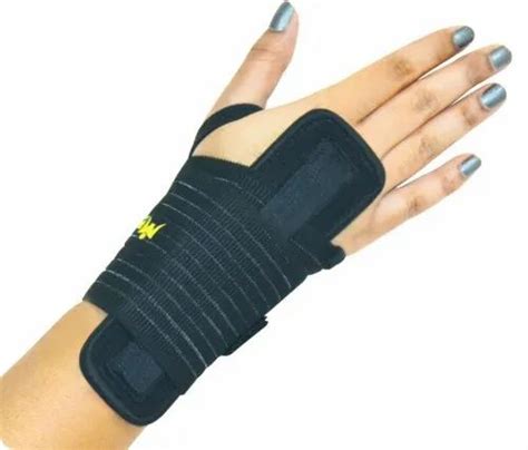 Black Carpal Tunnel Splint, Size: Universal, Model Name/Number: M210 at ...