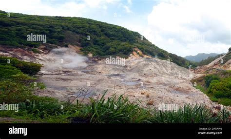 St lucia volcano hi-res stock photography and images - Alamy