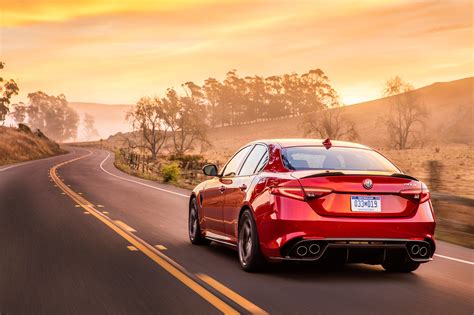 2017 Alfa Romeo Giulia Quadrifoglio U.S. Spec First Drive Review ...