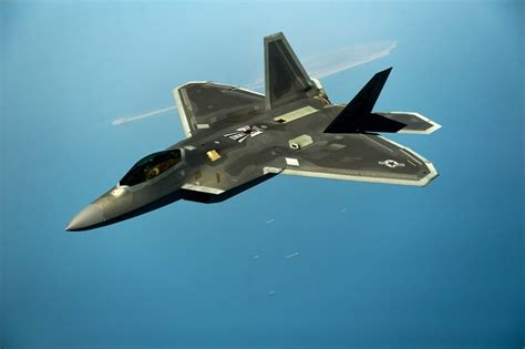 You Still Can't Beat the F-22 Raptor Stealth Fighter | The National ...