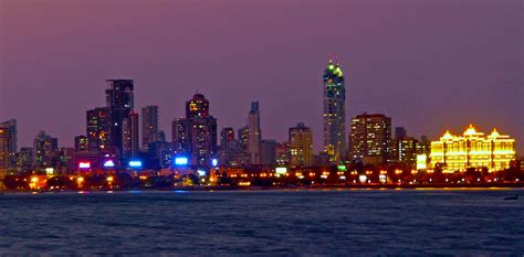 Fichier:Mumbai Skyline at Night.jpg — Wikipédia