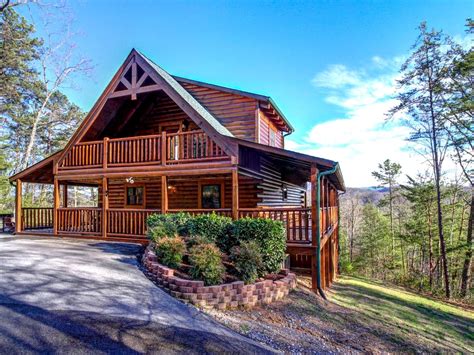 Idyllic Wood Cabin Overlooking Smoky Mountain Range in Tennessee