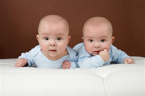 25 Most Beautiful & Cute Twins Baby Pictures