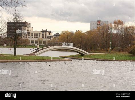 autumn in city park at day Stock Photo - Alamy