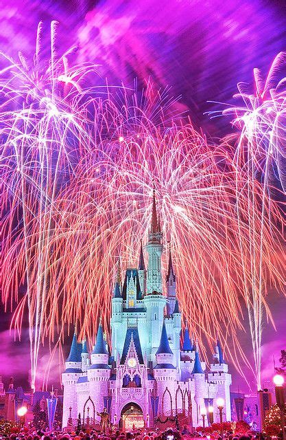 The 25+ best Disney fireworks ideas on Pinterest | Disney world castle ...