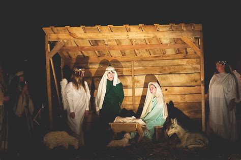 church-live-nativity-scene-with-children-manger - Outdoor Nativity Store