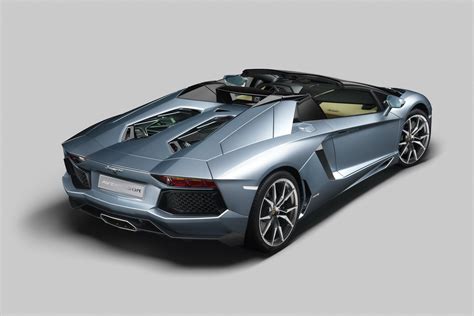 2013 Lamborghini Aventador LP700-4 Roadster Revealed - autoevolution