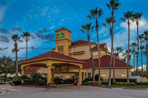 La Quinta Inn & Suites by Wyndham Orlando Airport North | Orlando, FL ...