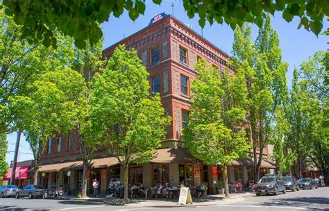 McMenamins Hotel Oregon, McMinnville: Room, Prices & Reviews | Travelocity