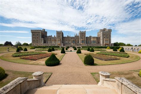 The Queen opens historic garden at Windsor Castle for the first time in ...