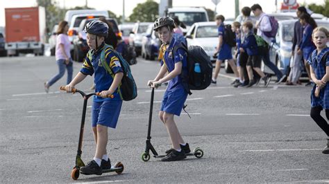 Rochedale Rd | Rochedale State School mum begs for infrastructure fix ...