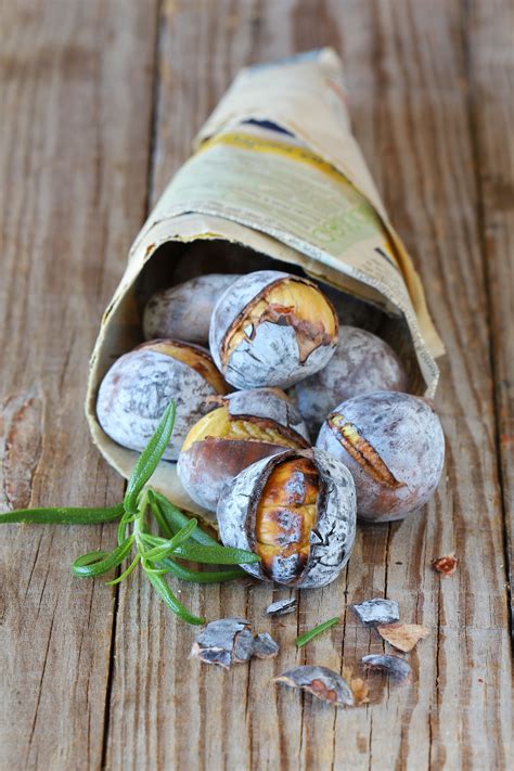 The Roasted Chestnuts were the first example of "Street Food" in Sicily ...