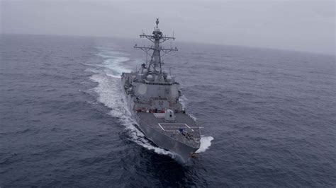 Life at Sea Aboard Arleigh-Burke Class Destroyer USS Momsen (DDG-92 ...