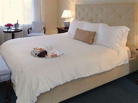 New England Inn | The Simsbury Inn | Simsbury CT