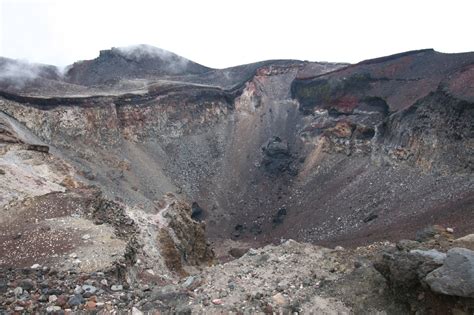 The Crater of Mt.Fuji | JAPAN WEB MAGAZINE