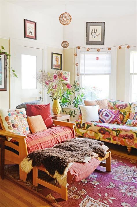 A “Hippie, Rainbow-Boho” Apartment in Oakland | Boho apartments, Boho ...