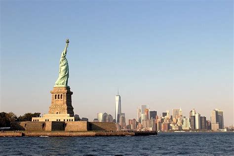 NYC: Statue of Liberty Dinner Cruise