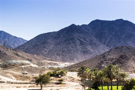 Fujairah mountains stock image. Image of wadi, wilderness - 45423753