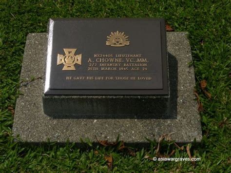 Chrome A., Victoria Cross, Lae War Cemetery, Papua New Guinea - asia ...