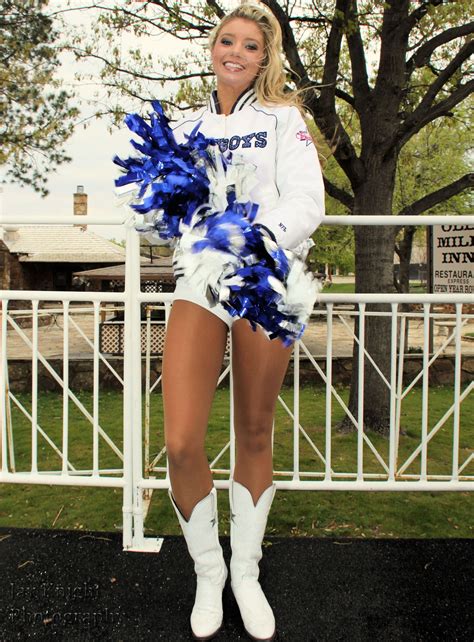 Dallas Cowboys Cheerleader | Cheerleading outfits, Dallas cowboys ...