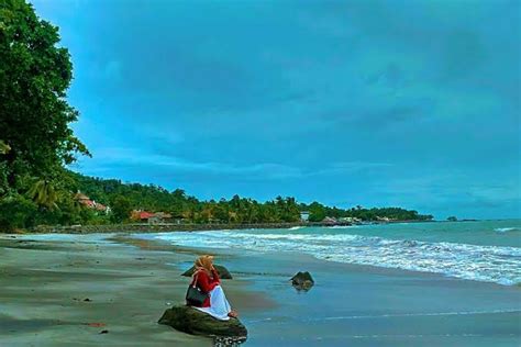 9 Pantai Lampung yang Wajib Dikunjungi, Bisa Surfing hingga Jumpa Lumba ...