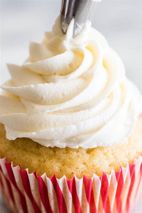 Small-batch Vanilla Frosting - Baking Mischief