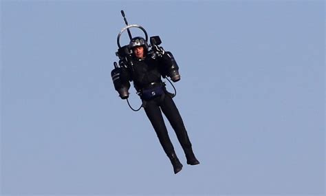 A guy in a jetpack has been spotted flying 3,000 feet in the air above ...