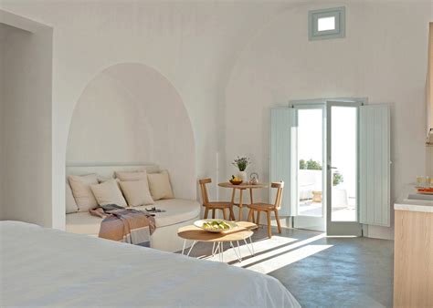 Kapsimalis Architects completes Santorini apartments | Santorini house ...