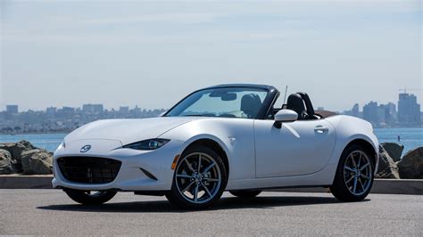 2019 Mazda MX-5 Miata first drive review: The sports car Mazda intended