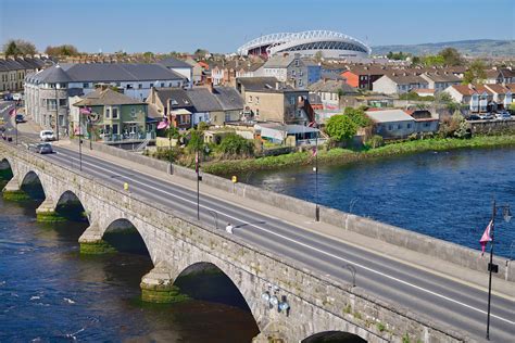 Woman dies after she was taken from River Shannon in Limerick in ...