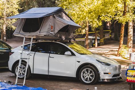 Tesla Model Y Roof Rack Crossbars System – TESLARATI Marketplace