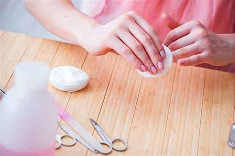 DIY natural nail polish remover | Femina.in