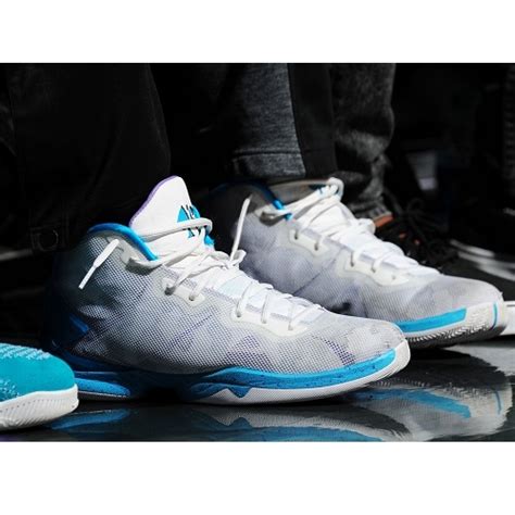 Kemba Walker shoes