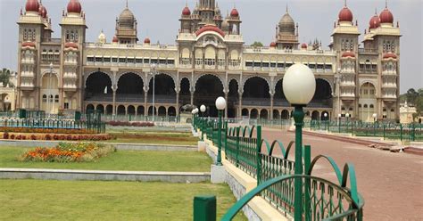 Mysore: 2-Day Palace and Gardens Tour from Bangalore | GetYourGuide