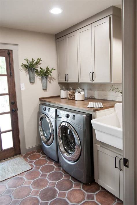 28 Best Small Laundry Room Design Ideas for 2021