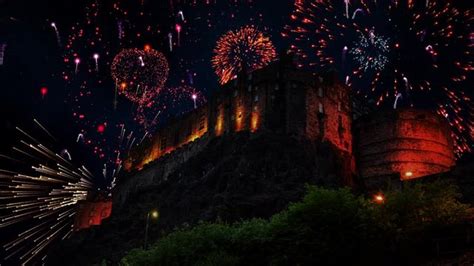 Edinburgh Castle Fireworks Images – Browse 173 Stock Photos, Vectors ...