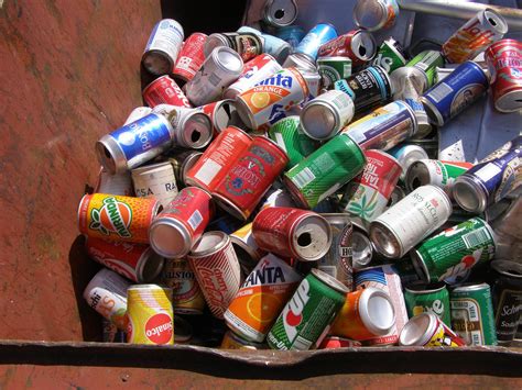 4 Reasons Why We Should Recycle Aluminium Cans!