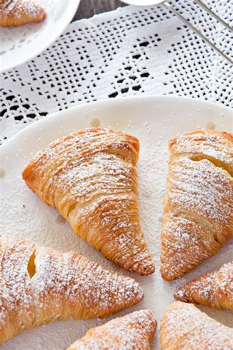 Sfogliatelle Recipe {Step By Step With Pictures} | Recipe | British ...