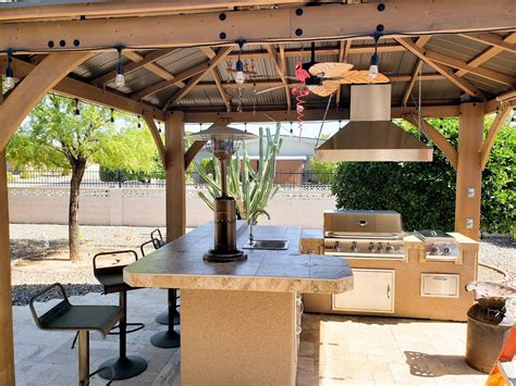 6 Inspirational Outdoor Kitchen Bar Ideas | Outdoor kitchen bars ...