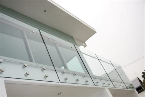 Frameless Glass Railing | Demax Arch