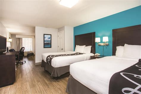 La Quinta Inn & Suites by Wyndham Oceanfront Daytona Beach | Daytona ...