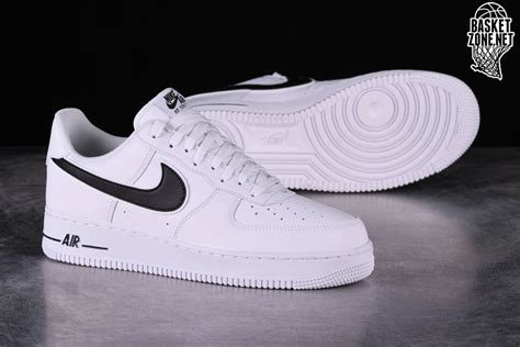 NIKE AIR FORCE 1 '07 WHITE BLACK SWOOSH price €97.50 | Basketzone.net