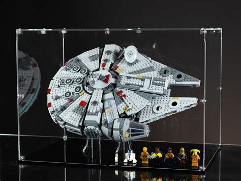 LEGO® Millennium Falcon™ (75257) Display Case