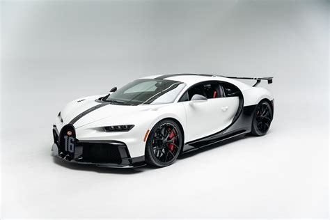 VEHICLE ARCHIVE | 2022 BUGATTI CHIRON PUR SPORT — Petersen Automotive ...